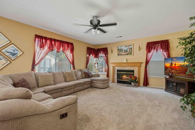 4296 Oakridge Dr, Tracy, CA 95377