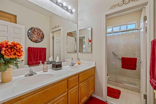 4296 Oakridge Dr, Tracy, CA 95377