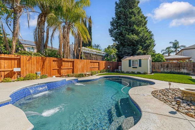 4296 Oakridge Dr, Tracy, CA 95377