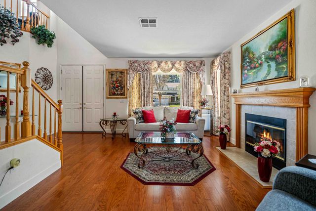 4296 Oakridge Dr, Tracy, CA 95377