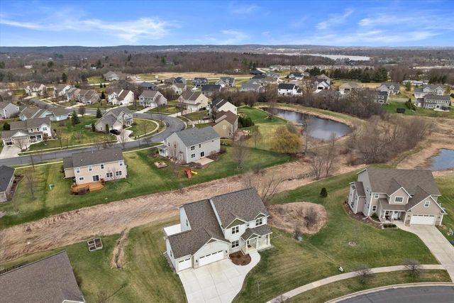 1316 Orchard View LANE, Mukwonago, WI 53149