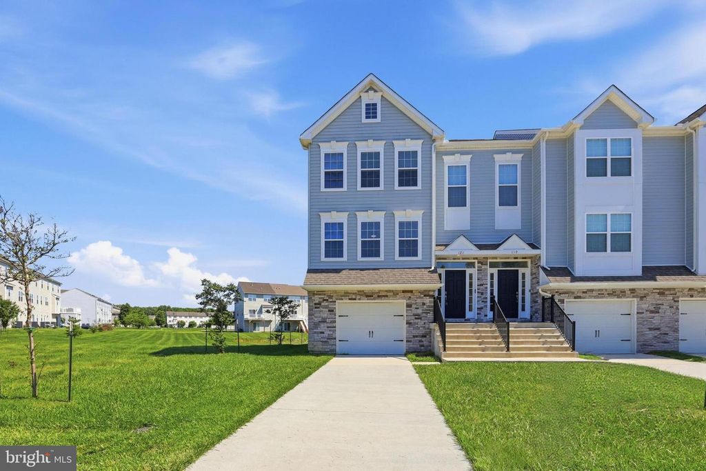 121 LEXINGTON PLACE, Dover, DE 19901