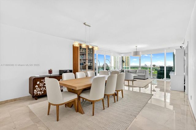 2127 Brickell Ave 2005, Miami, FL 33129