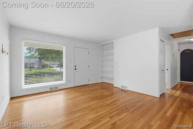 37155 Jordan Street, Clinton Township, MI 48036
