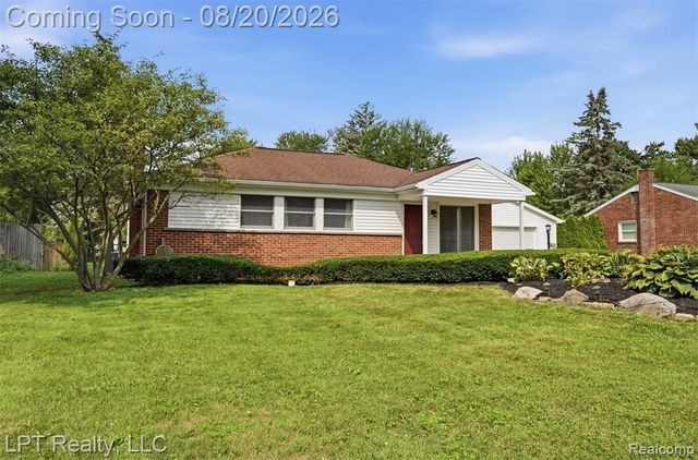 37155 Jordan Street, Clinton Township, MI 48036