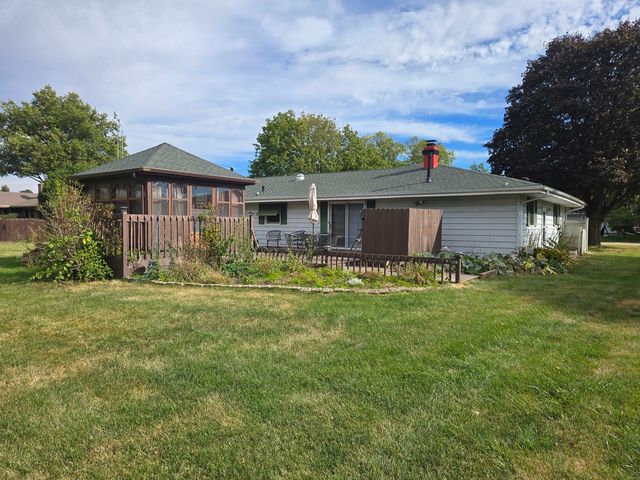 7544 La Maine Drive, Rockford, IL 61103