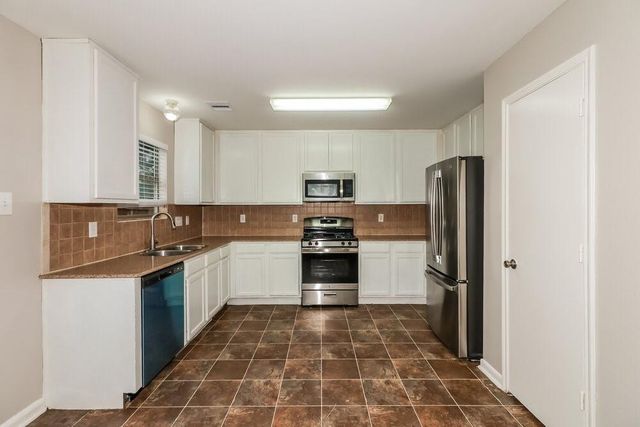 20730 Dickinson Manor Lane, Cypress, TX 77433