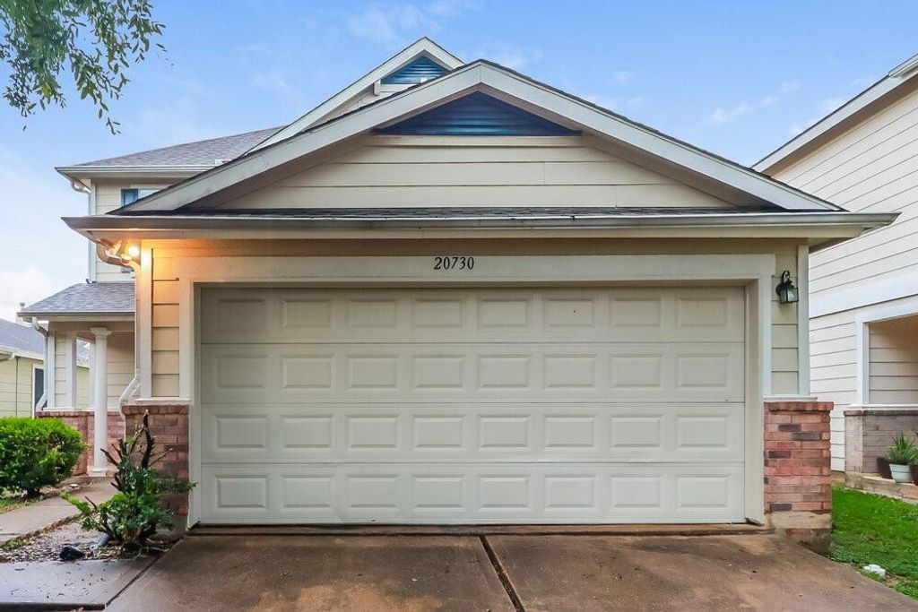 20730 Dickinson Manor Lane, Cypress, TX 77433