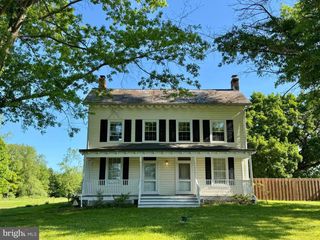 321 LURGAN RD, New Hope, PA 18938