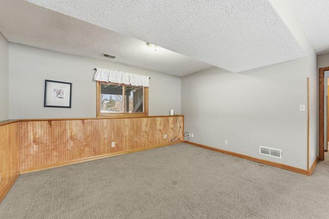 4093 Vermont Avenue, Eagan, MN 55123