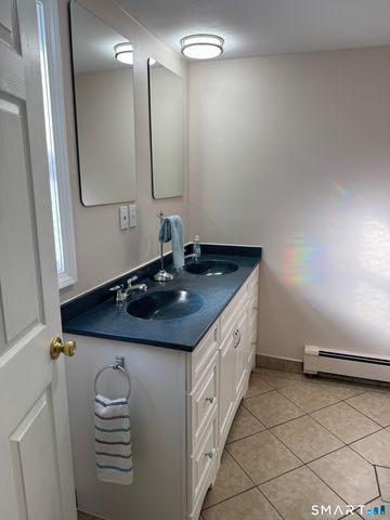 11 Blumenthal Drive, Montville, CT 06382