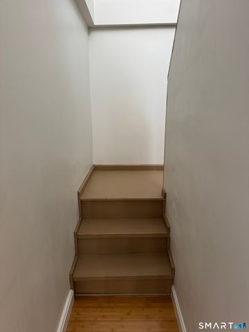 11 Blumenthal Drive, Montville, CT 06382