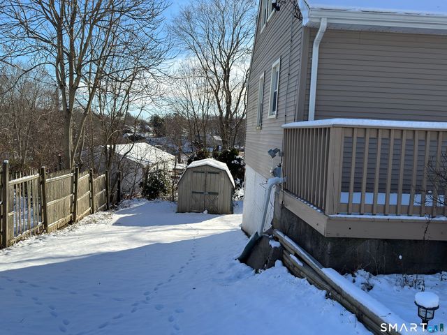 11 Blumenthal Drive, Montville, CT 06382