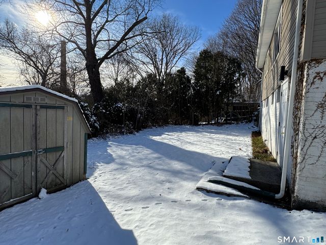 11 Blumenthal Drive, Montville, CT 06382