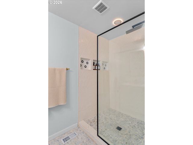 17821 SUNDOWN Ct, Lake Oswego, OR 97034