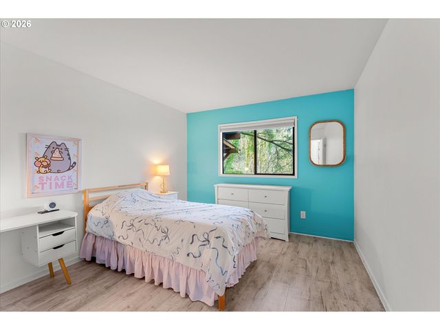 17821 SUNDOWN Ct, Lake Oswego, OR 97034