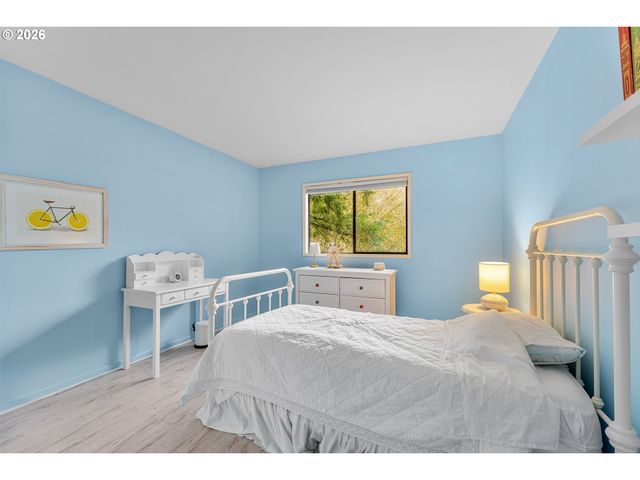 17821 SUNDOWN Ct, Lake Oswego, OR 97034