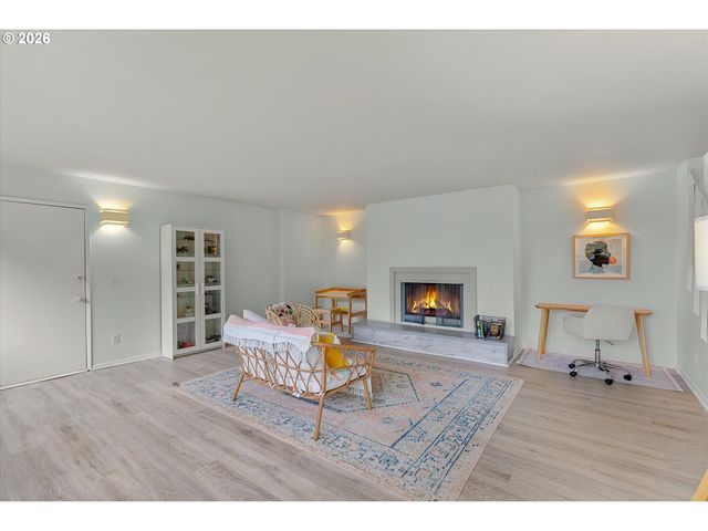 17821 SUNDOWN Ct, Lake Oswego, OR 97034