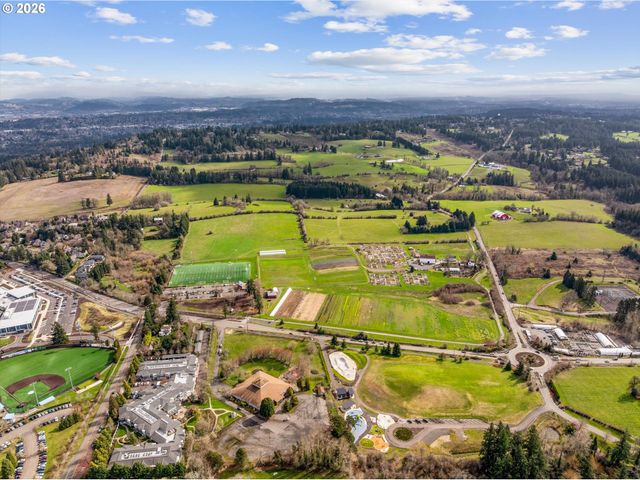 17821 SUNDOWN Ct, Lake Oswego, OR 97034