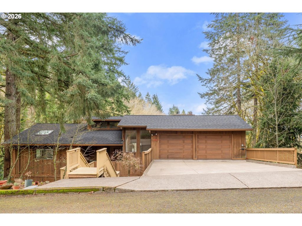 17821 SUNDOWN Ct, Lake Oswego, OR 97034