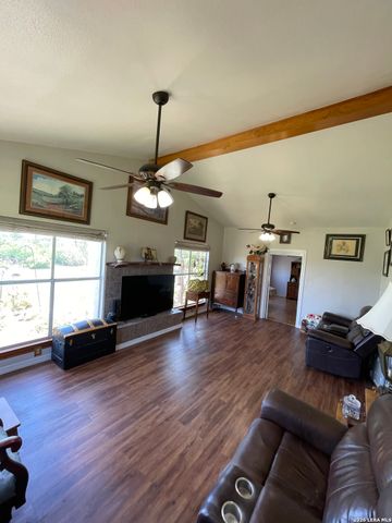 402 County Road 574, Castroville, TX 78009
