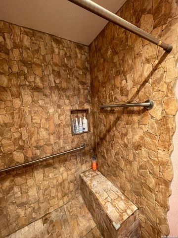 402 County Road 574, Castroville, TX 78009