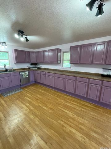 402 County Road 574, Castroville, TX 78009