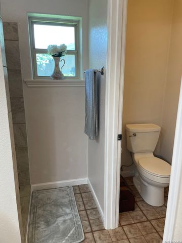 402 County Road 574, Castroville, TX 78009