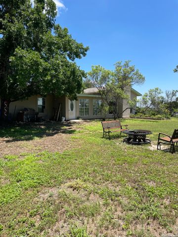 402 County Road 574, Castroville, TX 78009