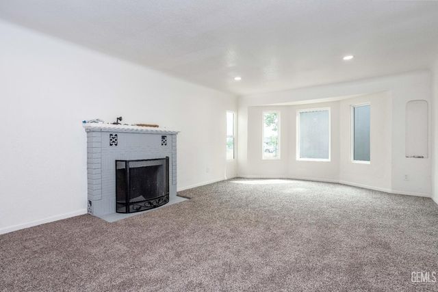 1322 Quincy Street, Bakersfield, CA 93305