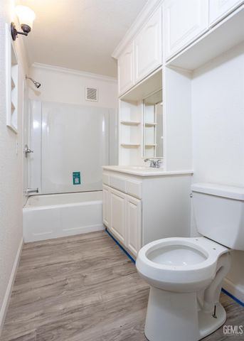 1322 Quincy Street, Bakersfield, CA 93305