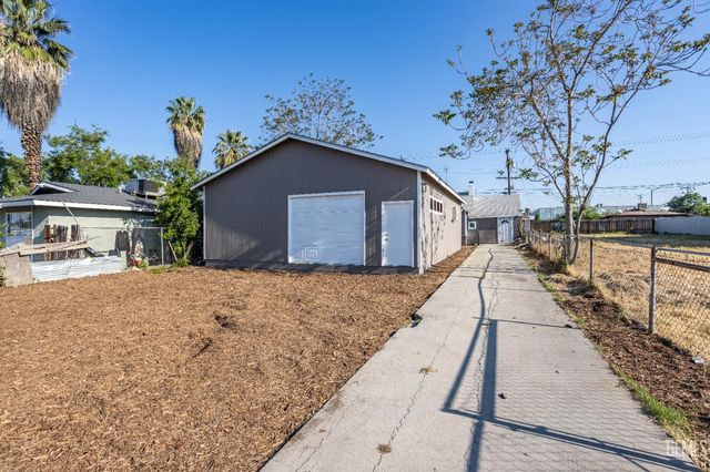 1322 Quincy Street, Bakersfield, CA 93305