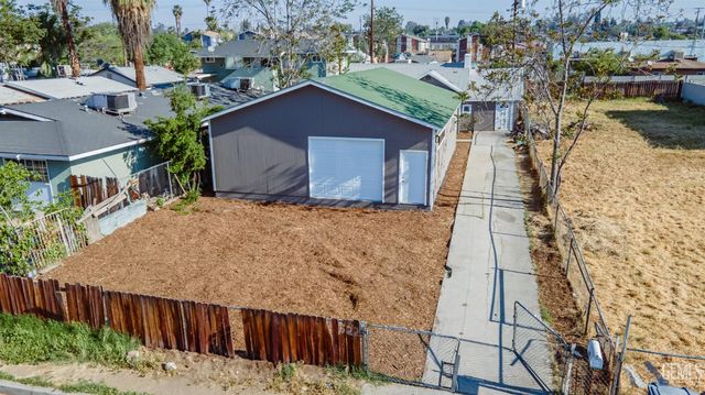 1322 Quincy Street, Bakersfield, CA 93305