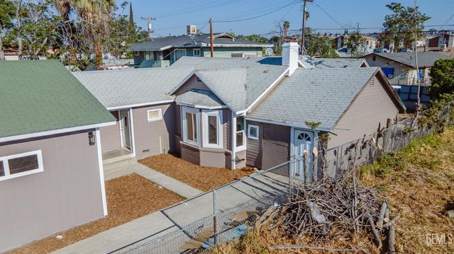 1322 Quincy Street, Bakersfield, CA 93305