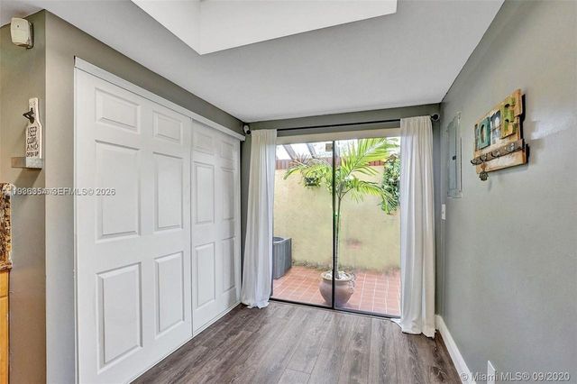 8925 Springtree Lakes Dr, Sunrise, FL 33351