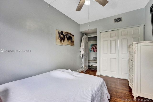 8925 Springtree Lakes Dr, Sunrise, FL 33351