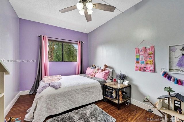 8925 Springtree Lakes Dr, Sunrise, FL 33351