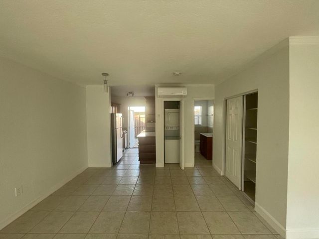1021 N Victoria Park Road 3, Fort Lauderdale, FL 33304
