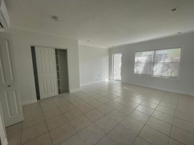 1021 N Victoria Park Road 3, Fort Lauderdale, FL 33304