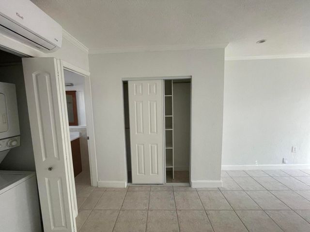 1021 N Victoria Park Road 3, Fort Lauderdale, FL 33304