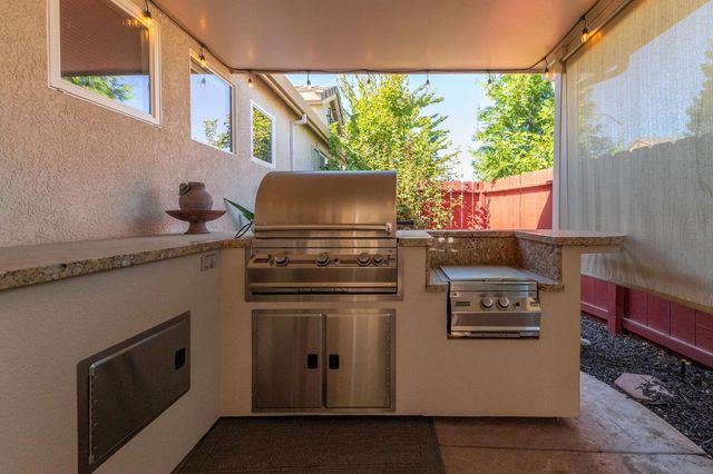 190 Kentucky Ct, Manteca, CA 95337