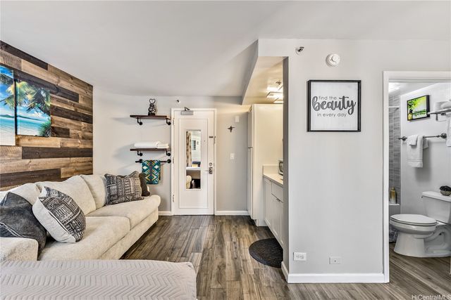 134 Kapahulu Avenue 700, Honolulu, HI 96815