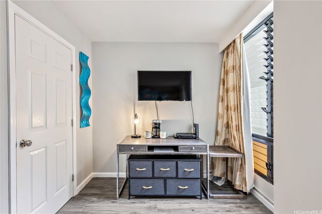 134 Kapahulu Avenue 700, Honolulu, HI 96815