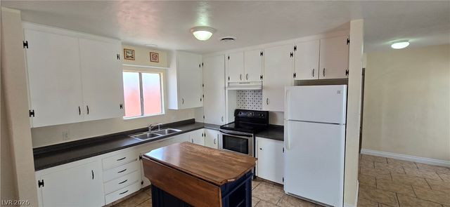 315 Arnold Street, Las Vegas, NV 89106