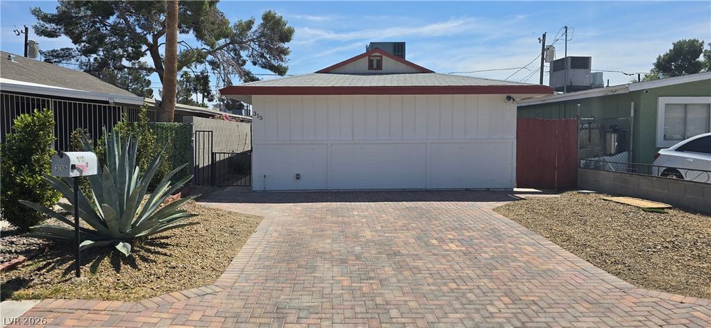 315 Arnold Street, Las Vegas, NV 89106
