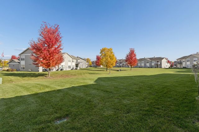 145 Penny Lane 1, Sycamore, IL 60178