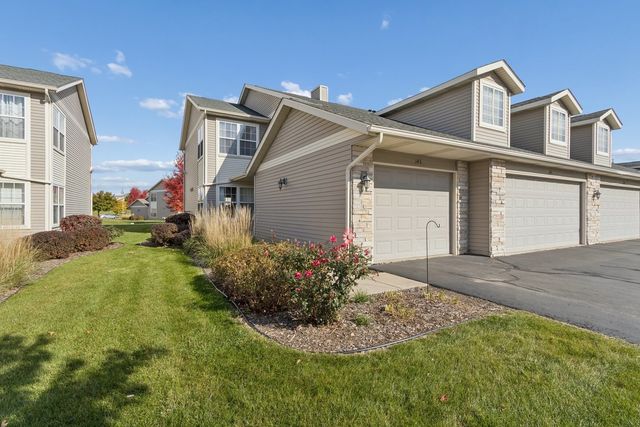 145 Penny Lane 1, Sycamore, IL 60178