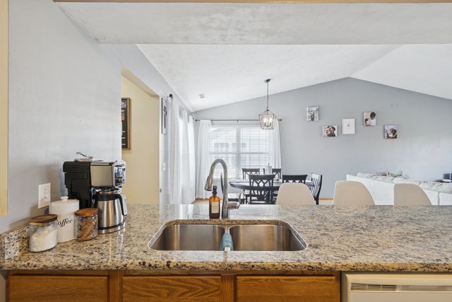 145 Penny Lane 1, Sycamore, IL 60178