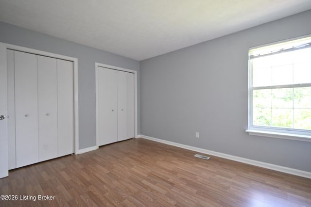 10513 Bayport Rd, Louisville, KY 40299