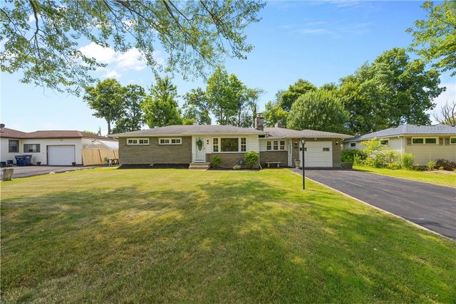 33 West Crest Drive, Gates, NY 14606